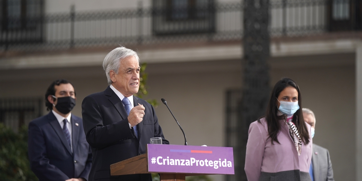 Presidente promulga la ley de Crianza Protegida