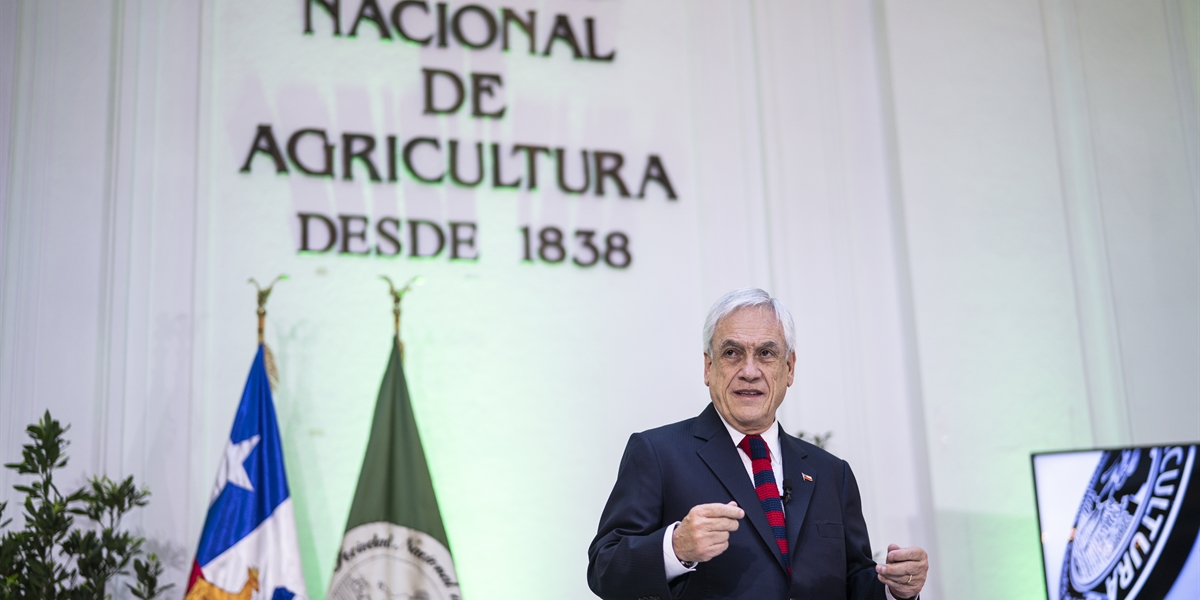 Presidente Piñera participa de conferencia de la Sociedad Nacional de Agricultura