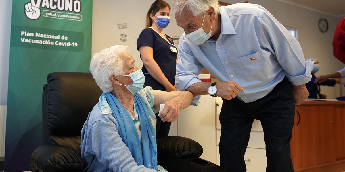 Presidente Piñera da inicio a la vacunación masiva contra el Covid-19 en todo Chile