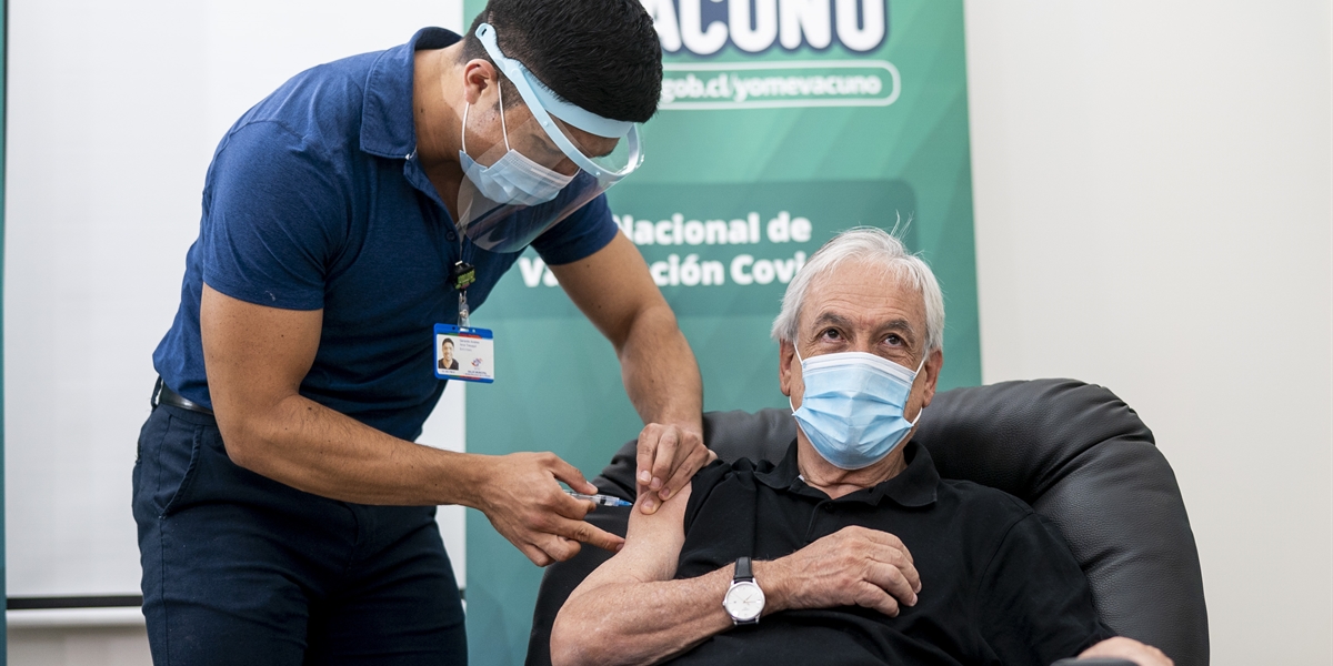Presidente Piñera recibe vacuna contra el Covid-19