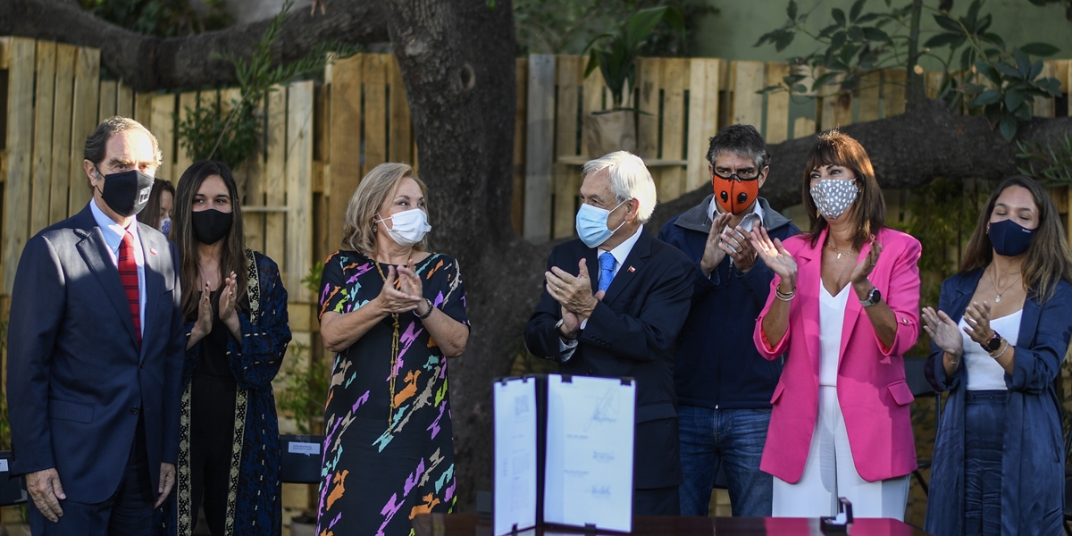 Presidente Piñera conmemora el Día Internacional de La Mujer