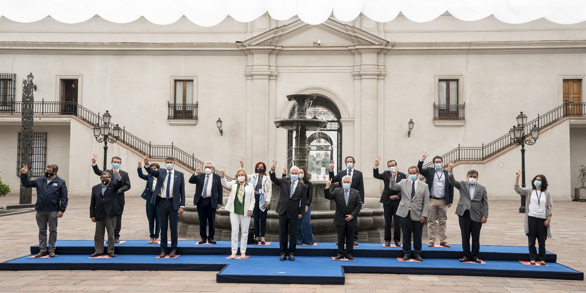 Presidente Piñera se reúne con representantes del Plan Nacional de Inmunización