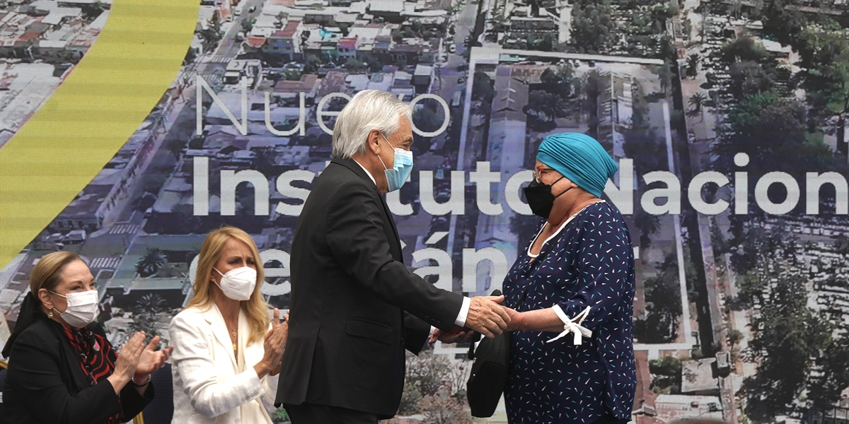 Presidente Piñera da inicio al proceso para la construcción del nuevo Instituto Nacional del Cáncer
