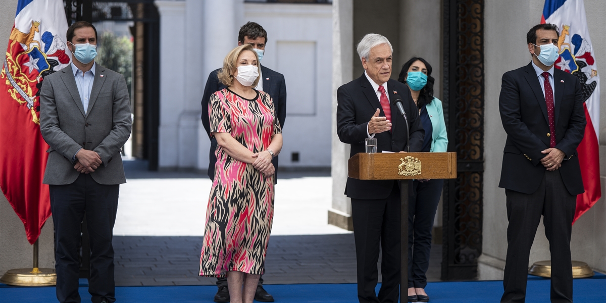 Presidente Piñera realiza punto de prensa