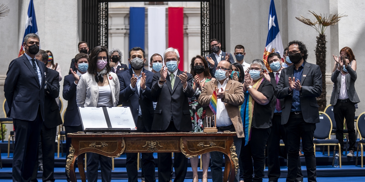 Presidente Piñera promulga ley de Matrimonio Igualitario
