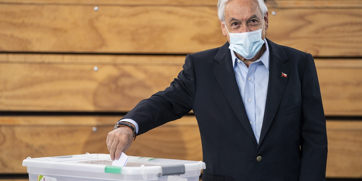 Presidente Piñera asiste a votar en segunda vuelta Presidencial