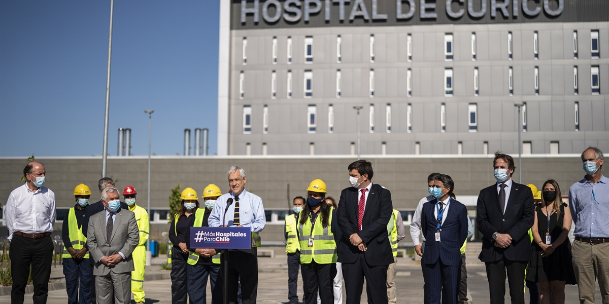 Presidente Piñera visita las instalaciones del nuevo Hospital de Curicó