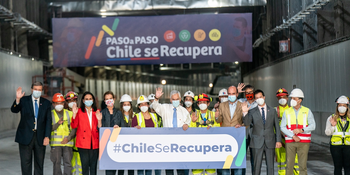 Presidente Piñera visita obras de nueva Autopista Américo Vespucio Oriente y destaca medidas de recuperación económica