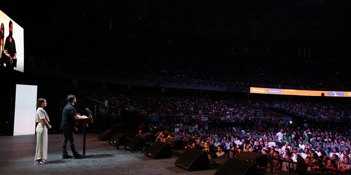 Presidente de la República, Gabriel Boric Font, participa de evento solidario Juntos Chile se Levanta