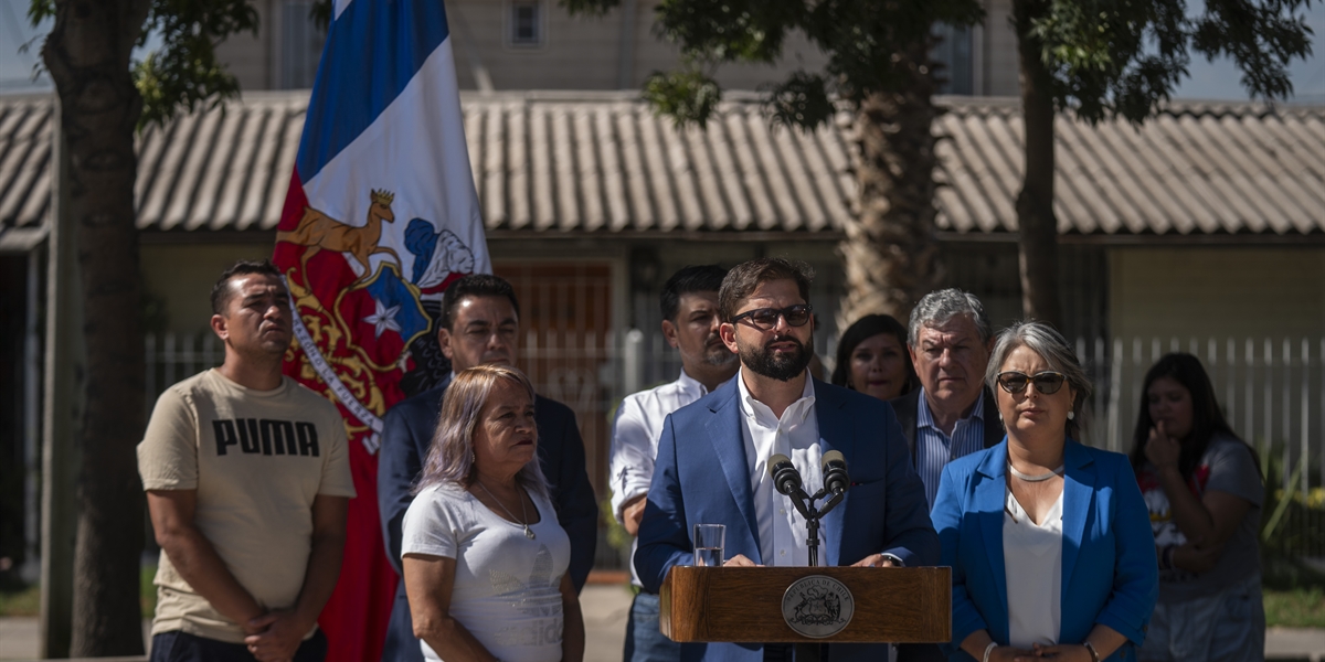 Presidente de la República, Gabriel Boric Font, se reúne con familia beneficiaria del Aporte Familiar Permanente