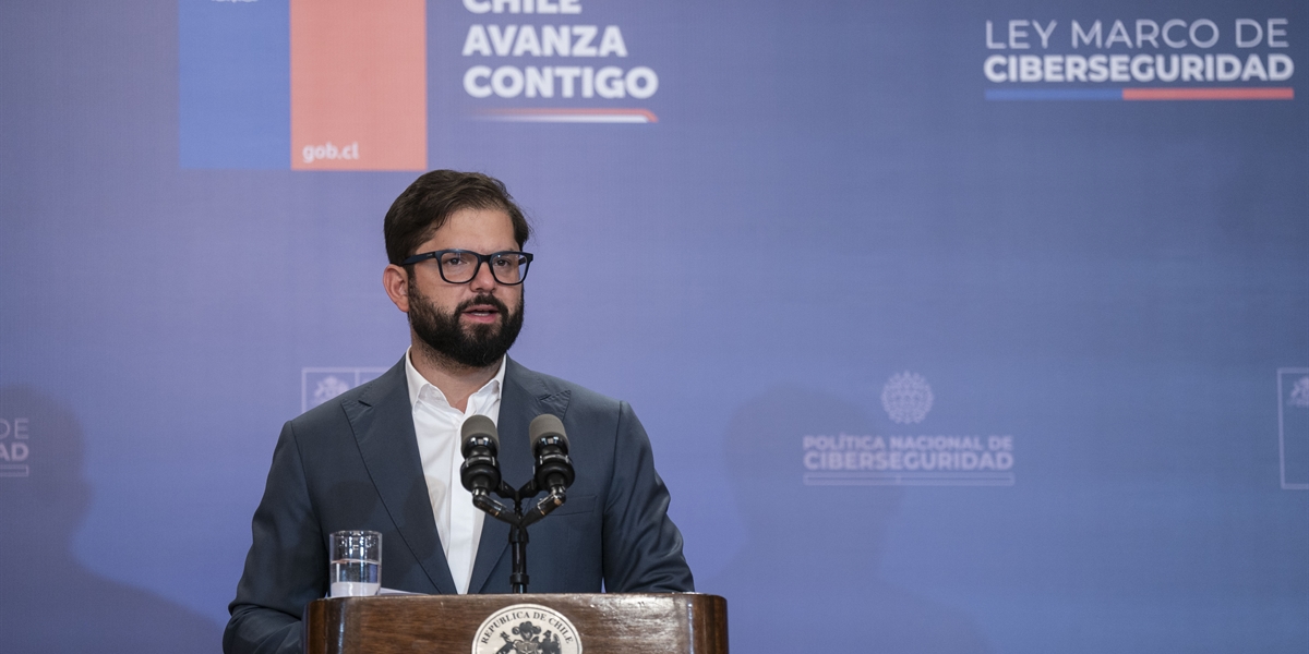Presidente de la República, Gabriel Boric Font, promulga la Ley Marco de Ciberseguridad y recibe la Política Nacional de Ciberseguridad