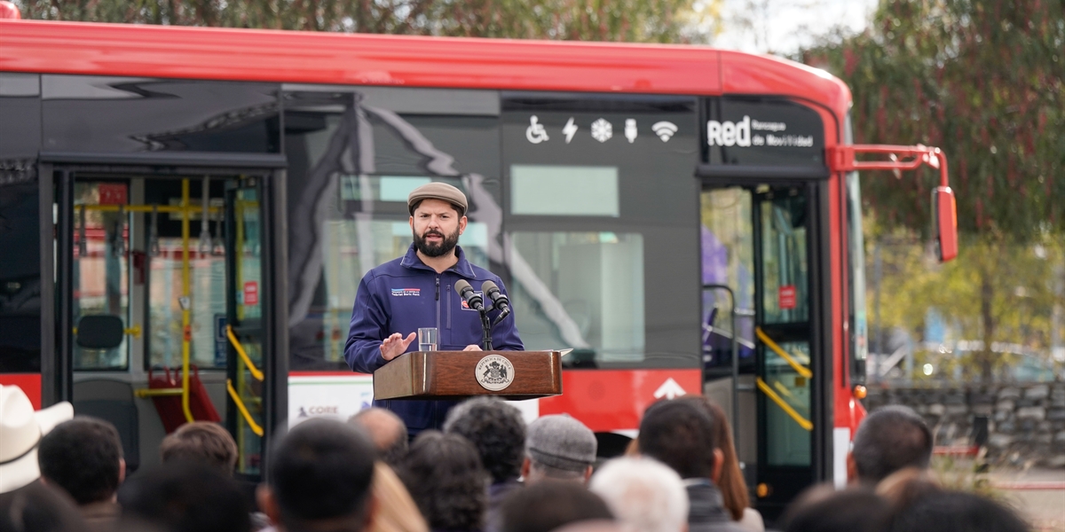 Presidente de la República Gabriel Boric Font encabeza la puesta en marcha de buses eléctricos en Rancagua