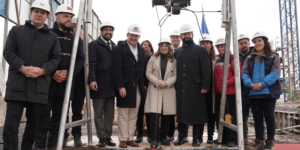 S.E. el Presidente de la República, Gabriel Boric Font, encabeza colocación de primera piedra de Cuartel de la PDI en Quilicura