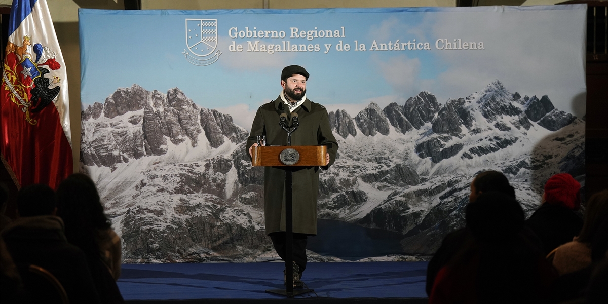 S.E. el Presidente de la República, Gabriel Boric Font, encabeza entrega de terrenos para construcción de Biblioteca y Archivo Regional de Magallanes