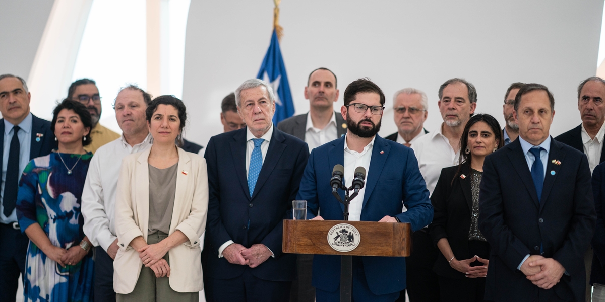 Presidente de la República, Gabriel Boric Font, entrega declaraciones desde Emiratos Árabes Unidos