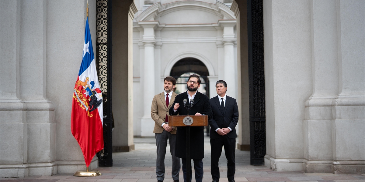 Presidente de la República, Gabriel Boric Font, entrega declaraciones en el Palacio de La Moneda