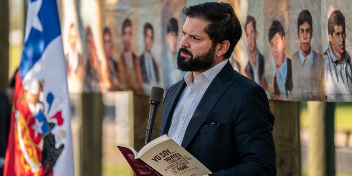 S.E. el Presidente de la República, Gabriel Boric Font, realiza recorrido por el “Memorial de Paine, Un lugar para la memoria”