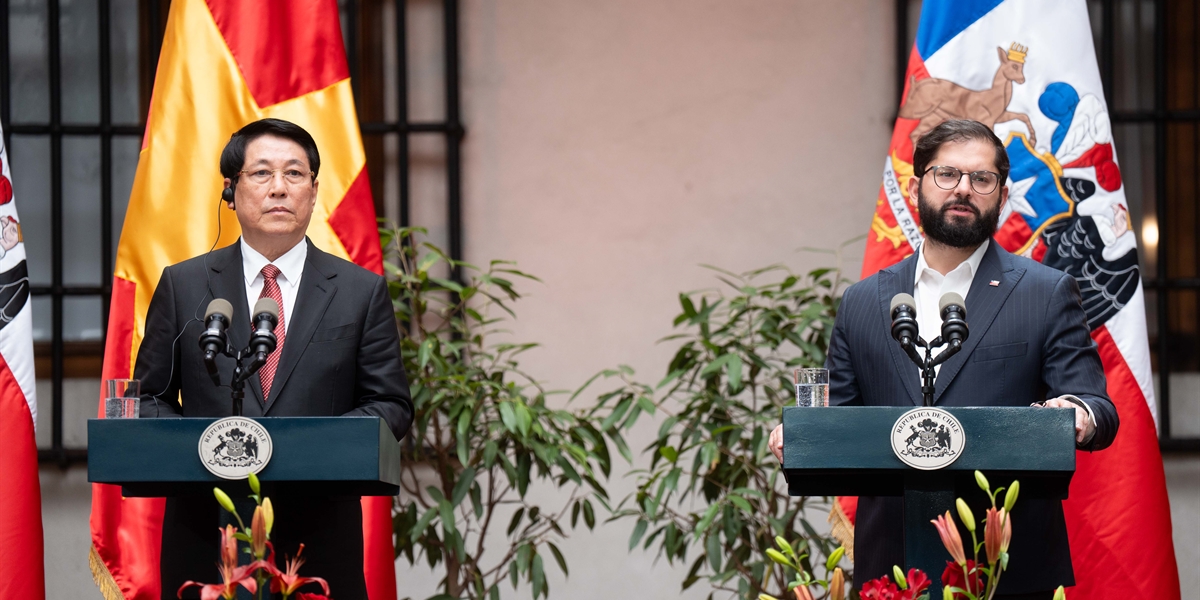 S.E. el Presidente de la República, Gabriel Boric Font, recibe al Presidente de la República Socialista de Vietnam, Luong Cuong, en Visita Oficial a nuestro país
