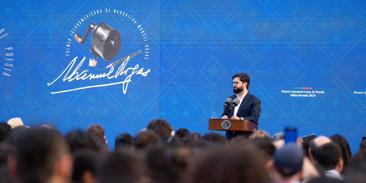 S.E. el Presidente de la República, Gabriel Boric Font, encabeza entrega del Premio Iberoamericano de Narrativa Manuel Rojas 2023 y el Premio Iberoamericano de Poesía Pablo Neruda 2024