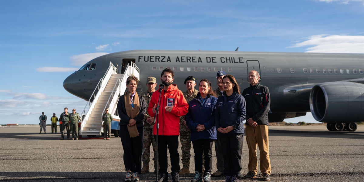 S.E. el Presidente de la República, Gabriel Boric Font, realiza punto de prensa luego del término de la Operación Estrella Polar III