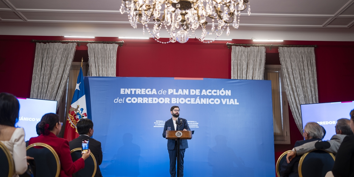 S.E. el Presidente de la República, Gabriel Boric Font, encabeza presentación del Plan de Acción del Corredor Bioceánico Vial