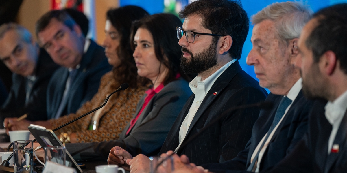 S.E. el Presidente de la República, Gabriel Boric Font, encabeza la inauguración de la Mesa Redonda: Oportunidades de Negocios e Inversión sobre Corredor Bioceánico, Brasilia 2025