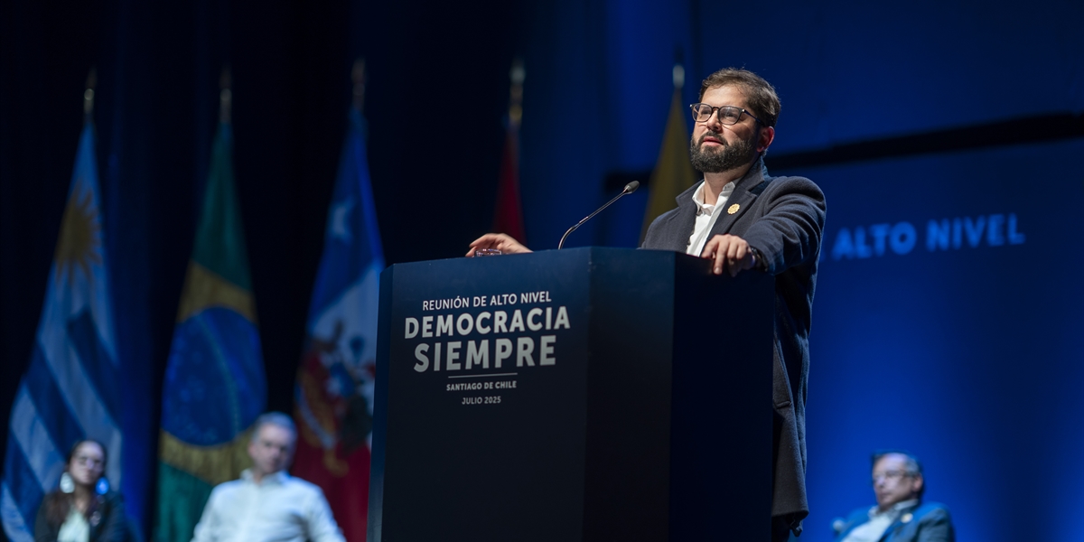 S.E. el Presidente de la República de Chile, Gabriel Boric Font, sostienen encuentro con la sociedad civil en el marco de la Reunión de Alto Nivel "Democracia Siempre"