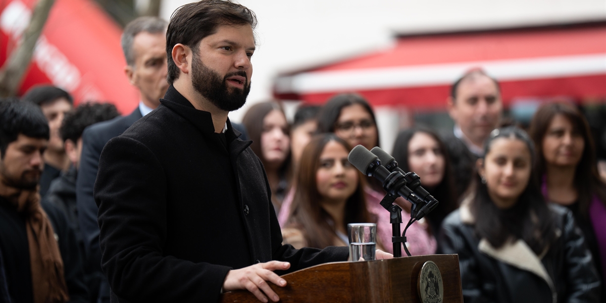 S.E. el Presidente de la República, Gabriel Boric Font, encabeza el conversatorio estudiantil "Construyendo Futuro Laboral: Oportunidades para el Empleo Joven"