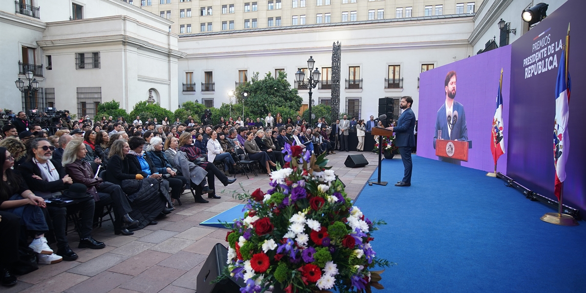 S.E el Presidente de la República, Gabriel Boric Font, encabeza la ceremonia de entrega de los Premios Presidente de la República 2024 a la Música Nacional y a las Artes Escénicas