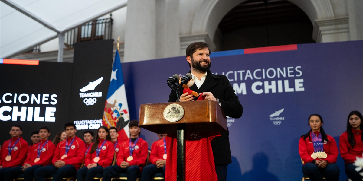 S.E. el Presidente de la República, Gabriel Boric Font, encabeza recepción a los representantes del Team Chile