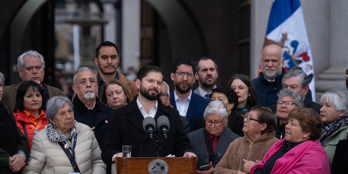 S.E. el Presidente de la República, Gabriel Boric Font, encabeza encuentro con personas mayores por el aumento del pago de la PGU a $250.000 para pensionados de 82 años o más