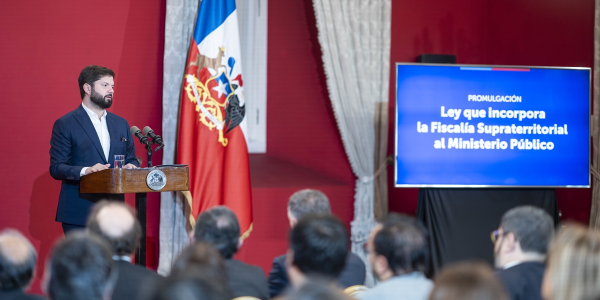 S.E. el Presidente de la República, Gabriel Boric Font, encabeza la promulgación de la Ley que incorpora la Fiscalía Supraterritorial al Ministerio Público