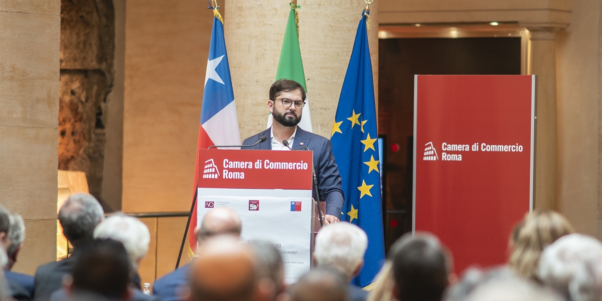 S.E. el Presidente de la República, Gabriel Boric Font, encabeza seminario en conmemoración de los 50 años del atentado contra Bernardo Leighton y su esposa Ana María Fresno