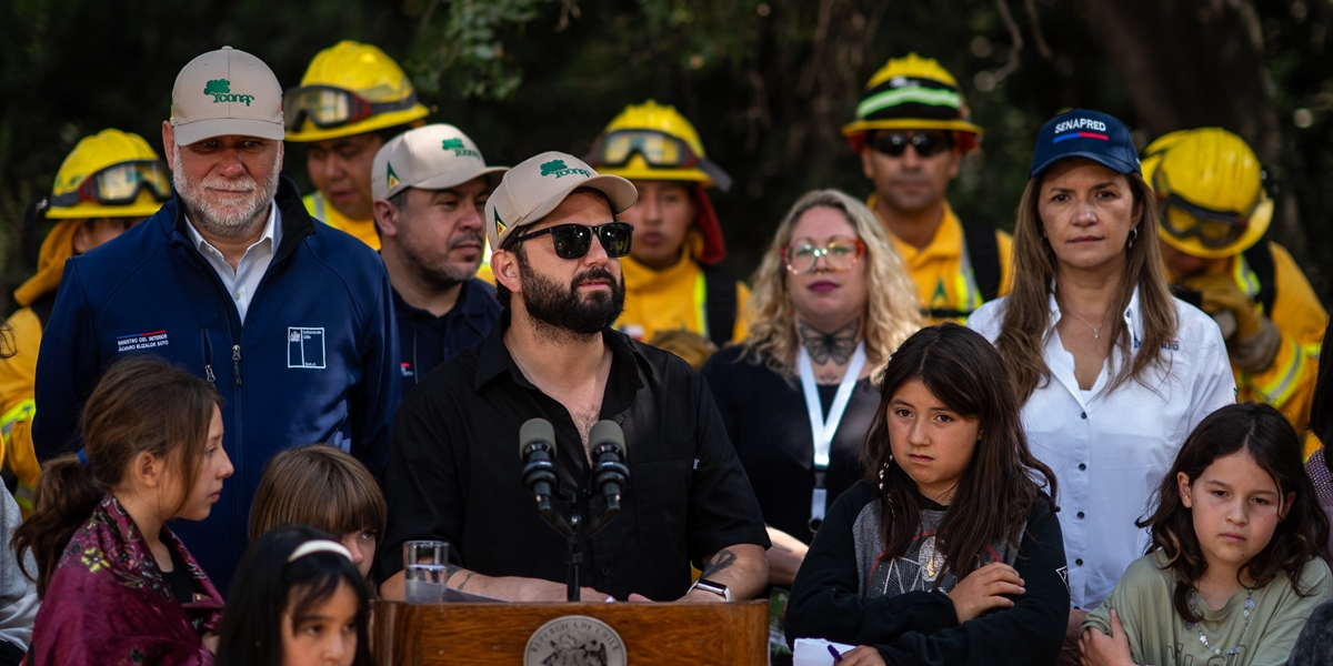 S.E. el Presidente de la República, Gabriel Boric Font visita Águila Sur en la comuna de Paine para participar de una actividad para la prevención de incendios en el marco del programa Comunidades Preparadas de Conaf