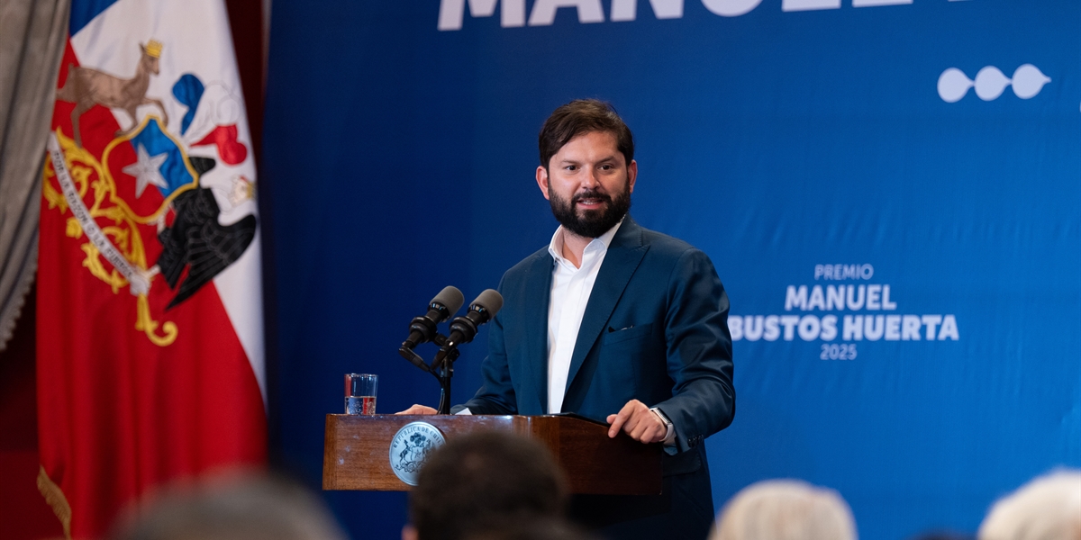 S.E el Presidente de la República, Gabriel Boric Font, encabeza ceremonia de entrega del Premio Manuel Bustos Huerta 2025