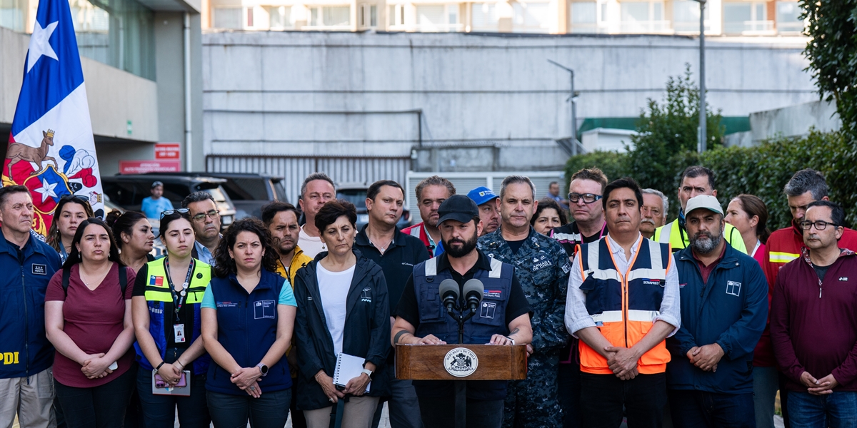 S.E. el Presidente de la República, Gabriel Boric Font, sostiene reunión con alcaldes de la Región de Biobío y realiza una declaración a los medios de comunicación