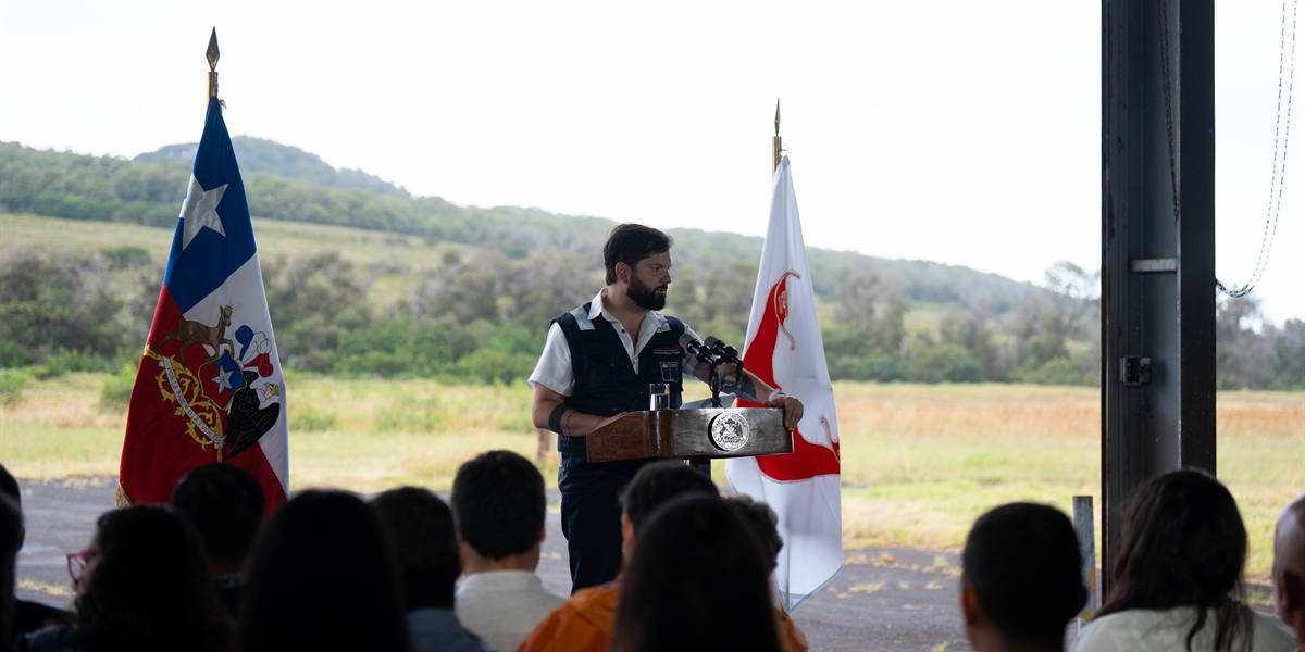 S.E. el Presidente de la República, Gabriel Boric Font, encabeza la presentación de los avances de los proyectos de infraestructura en el Aeropuerto Mataveri