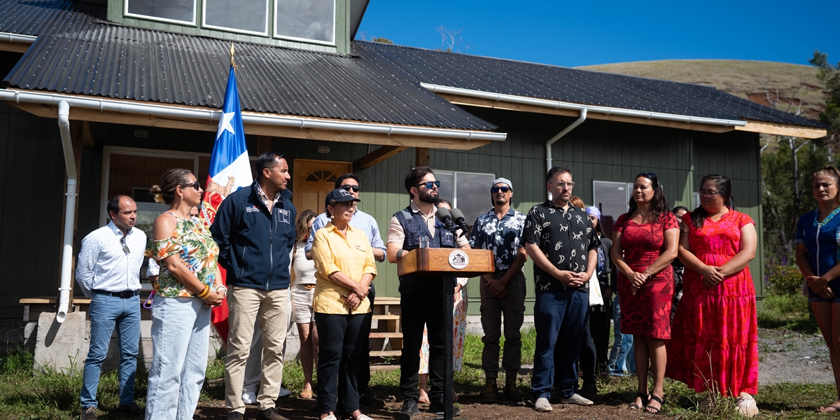 S.E. el Presidente de la República, Gabriel Boric Font, encabeza encuentro con beneficiarios del Programa de Habitabilidad Rural de Rapa Nui