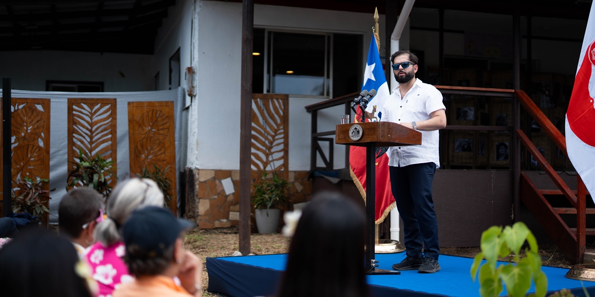 S.E. el Presidente de la República, Gabriel Boric Font, encabeza el lanzamiento del Programa Mujeres Jefas de Hogar en Rapa Nui