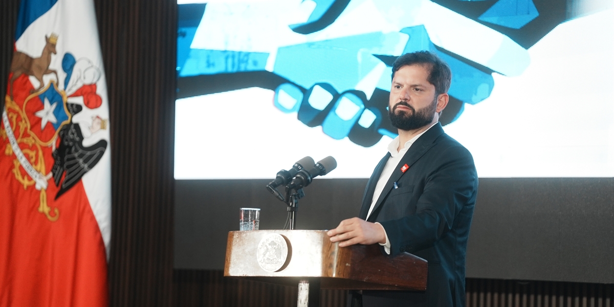 S.E. el Presidente de la República, Gabriel Boric Font, participa de encuentro con trabajadoras, trabajadores y dirigentes de la Central Unitaria de Trabajadores (CUT)